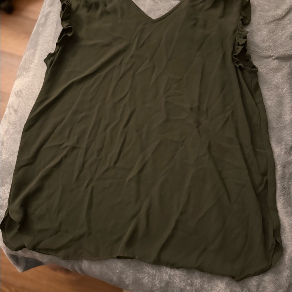 LOFT Green Ruffled Sleeveless Blouse